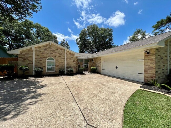 Building Photo - 2310 Whispering Wind Ln