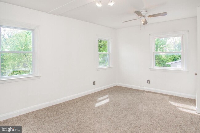 Foto del edificio - 627 Willow Ave