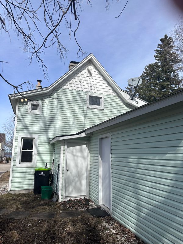 Foto del edificio - 311 1/2 Madison St