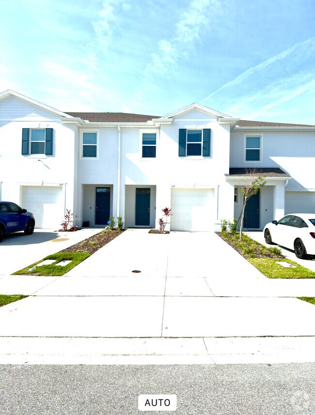 Building Photo - 120 Reena Dr