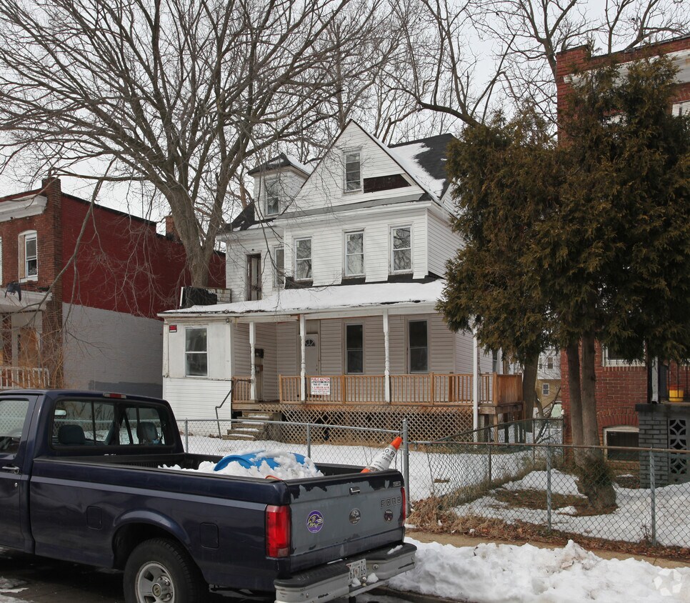 Building Photo - 3306 Spaulding Ave