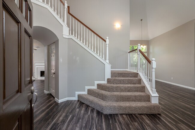 Foto del edificio - 6327 Maple Spring Pl