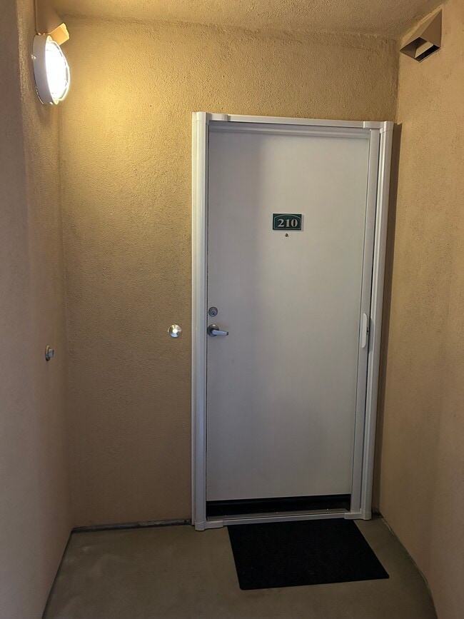 Building Photo - 1301 Cabrillo Ave