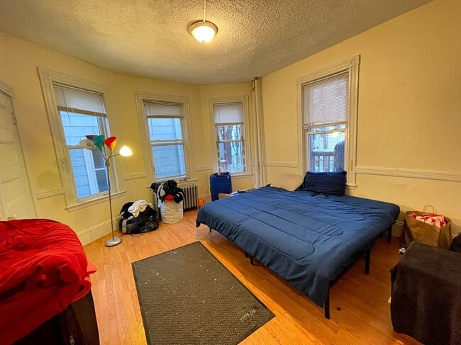 *Pictures are representative samples of the advertised unit. In some cases, the actual units you tou - 36 Cherokee St