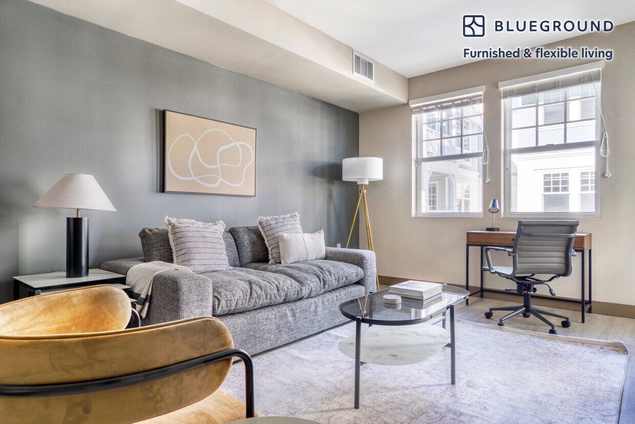 Foto principal - 920 Bayswater Ave