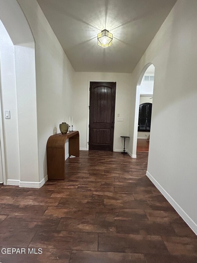 Building Photo - 7349 Skyrocket Dr