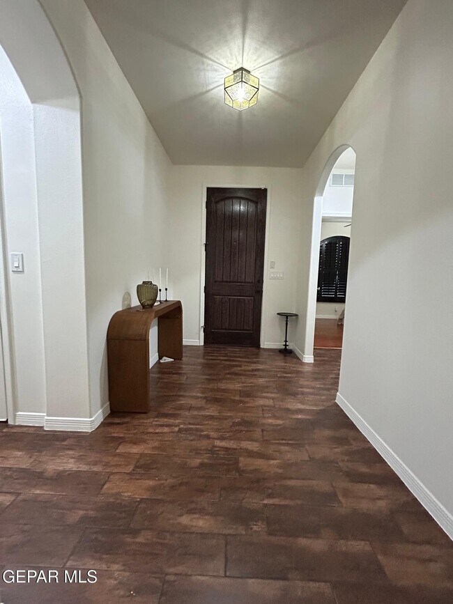 Foto del edificio - 7349 Skyrocket Dr