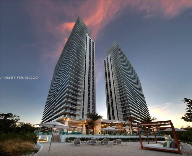Foto del edificio - 16385 Biscayne Blvd