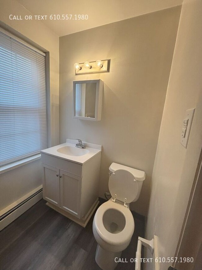 Building Photo - 1 Bedroom 1 Bath Apartment conveniently lo...