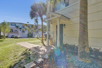 Building Photo - 3600 NW 5th Terrace