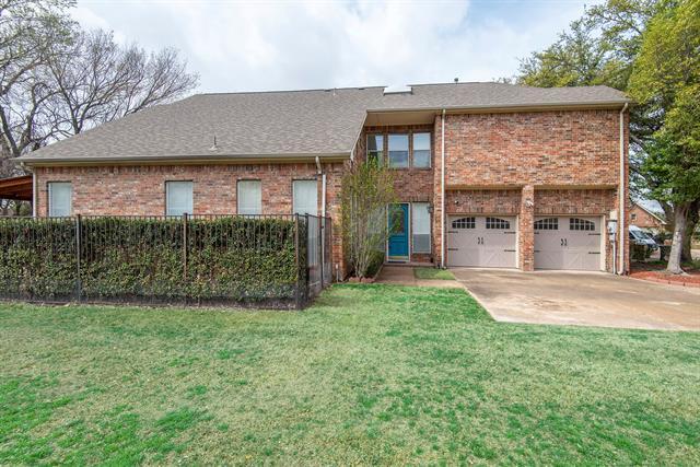 Building Photo - 6320 Park Meadow Ln