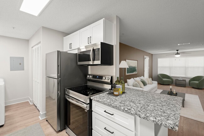 Building Photo - The Pointe at Stockbridge