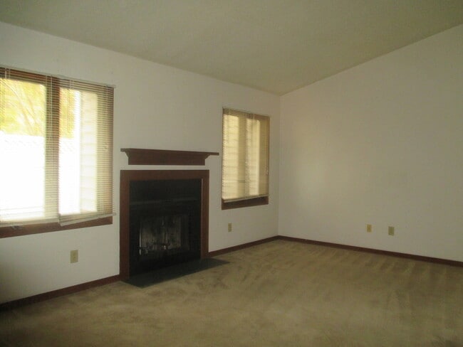 Foto del edificio - 1554 College Way