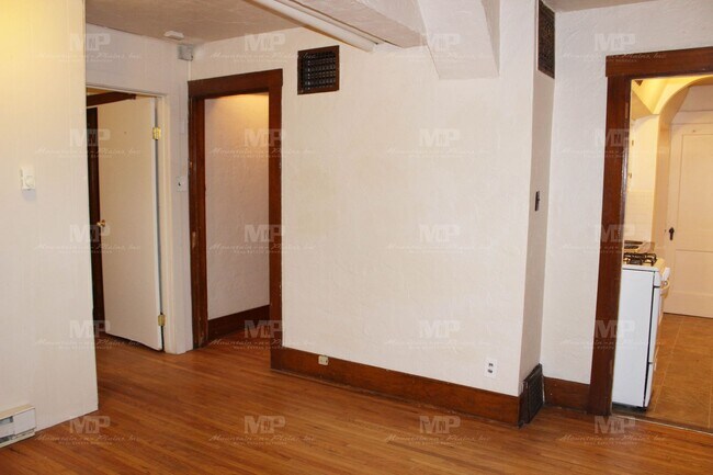 Foto del edificio - 322 1/2 W Laurel St