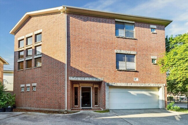 Foto del edificio - 9710 Riddlewood Ln