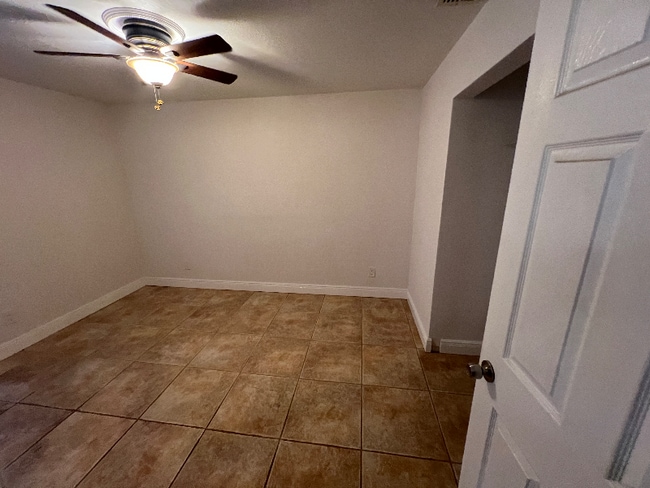 Foto del edificio - 2722 SE 16th Pl