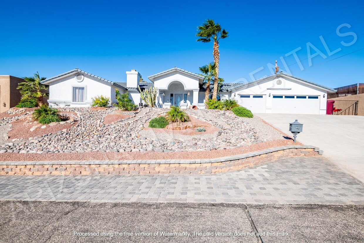 Primary Photo - FURNISHED POOL HOME