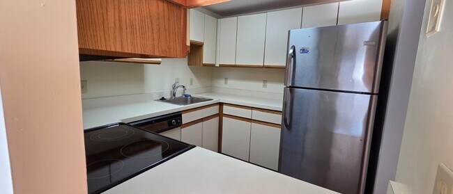 Building Photo - 200 Ledgewood Dr
