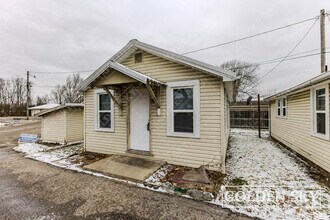 Building Photo - 2011 E 18th St