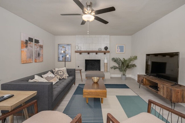 Foto del edificio - 11210 Cotillion Dr