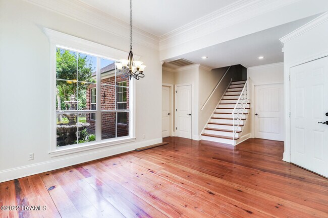 Foto del edificio - 117 Maple Grove Ln