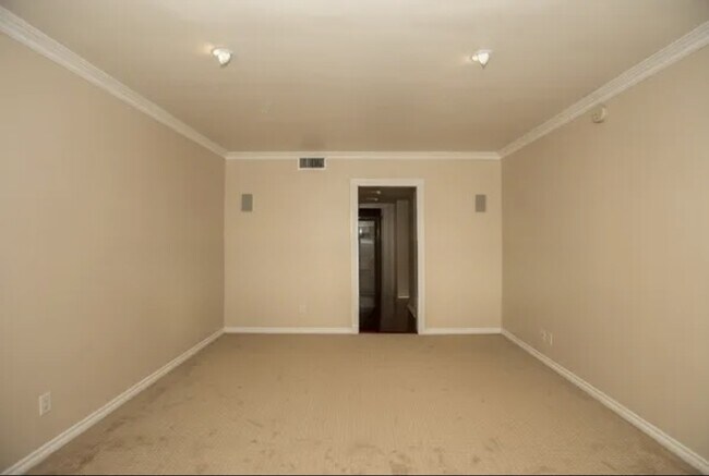 Foto del edificio - 11970 Montana Ave