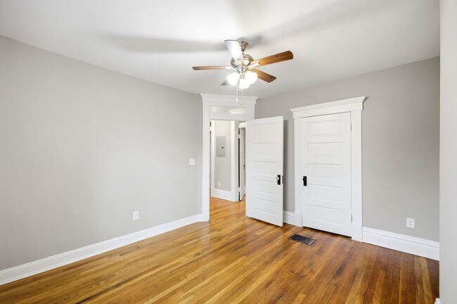 Foto del edificio - 342 Taylor Ave