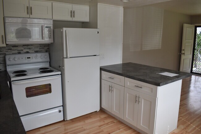 Foto del edificio - 27715 Mountain Meadow Rd