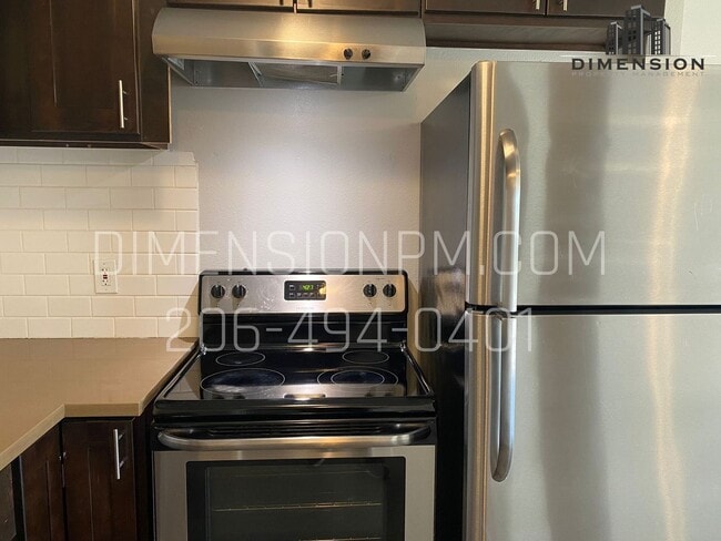 Interior Photo - Avilon