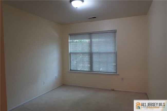 Building Photo - 1402 Cypress Ln