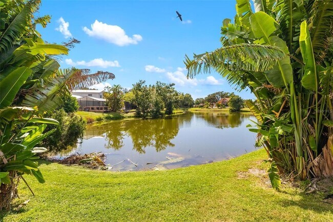 Foto del edificio - 4814 Country Oaks Blvd