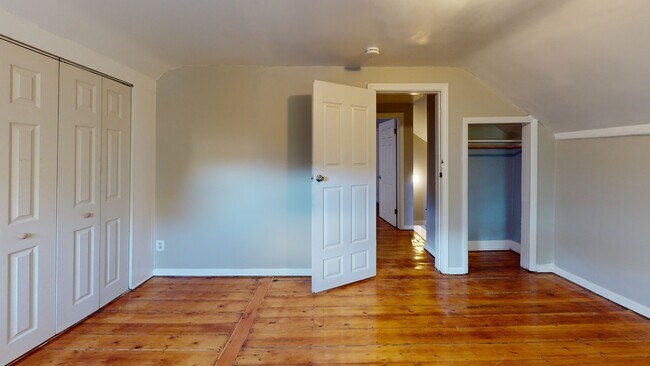 Building Photo - 18-20 Kelley Ct. Unit 20