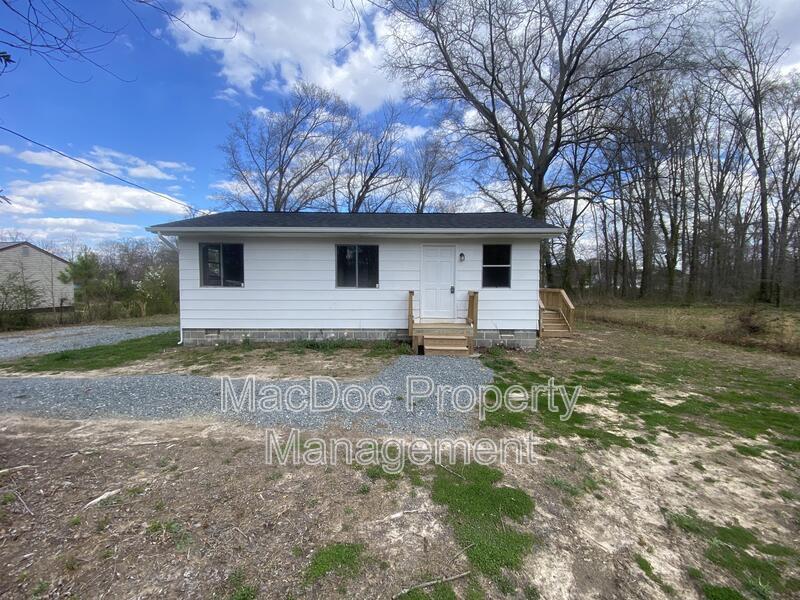 Primary Photo - 6037 Rosedale Dr