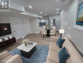 Building Photo - 1414 Wellwood Terrace