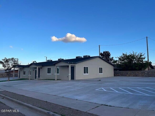 Building Photo - 8761 Lawson St