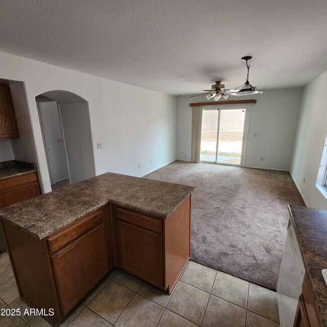 Foto del edificio - 11814 W Sunnyside Dr