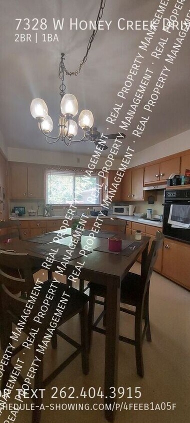 Primary Photo - Spacious 2 Bedroom Lower Apartment