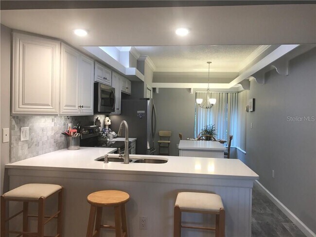 Foto del edificio - 5746 Ashton Lake Dr