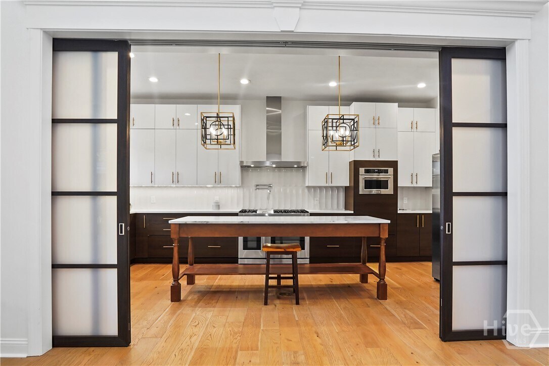 Primary Photo - 437 Bear River Dr