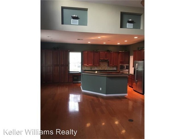 Building Photo - 10117 Deercliff Dr
