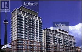Building Photo - 126-126 Simcoe St