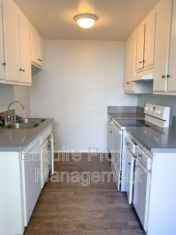 Foto del edificio - 1940 Los Feliz Dr