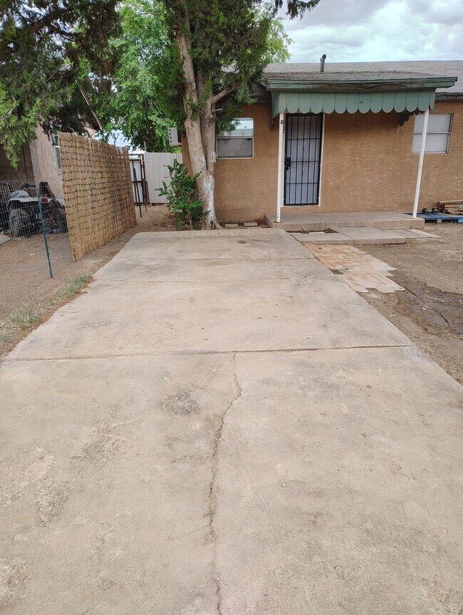 Foto del edificio - Available NOW Updated 1 bedroom, 1 bathroo...