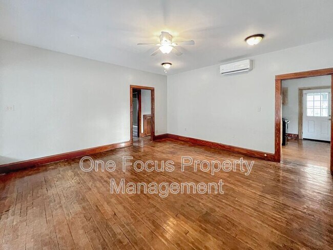Foto del edificio - 2435 Woodward Ave