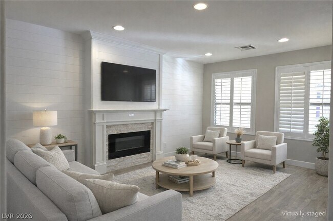 Building Photo - 927 Via Canale Dr