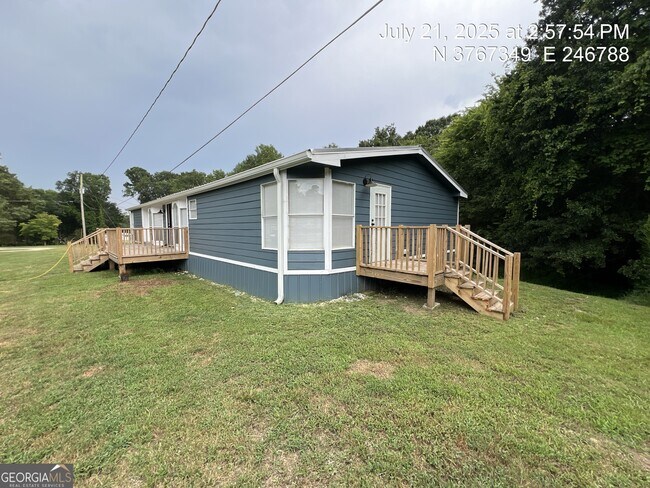 Building Photo - 824 City Pond Rd