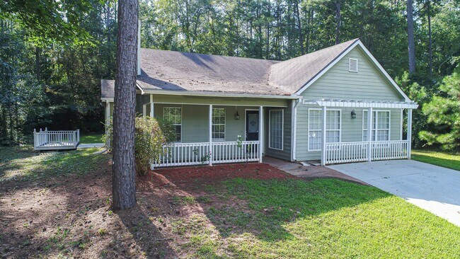 Building Photo - Move-In Incentive: $250 Gift Card if You S...
