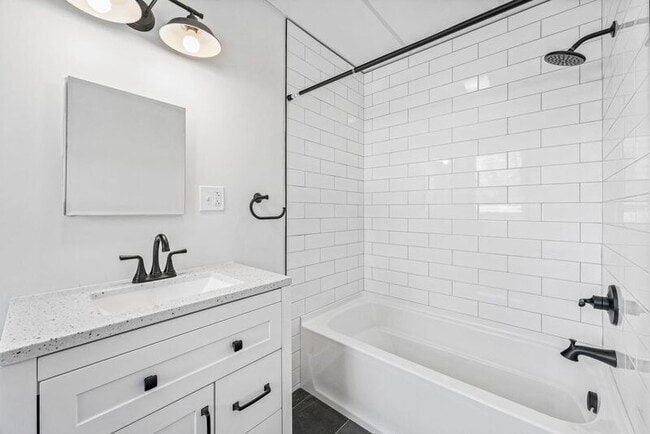 Building Photo - 33 Franklin St