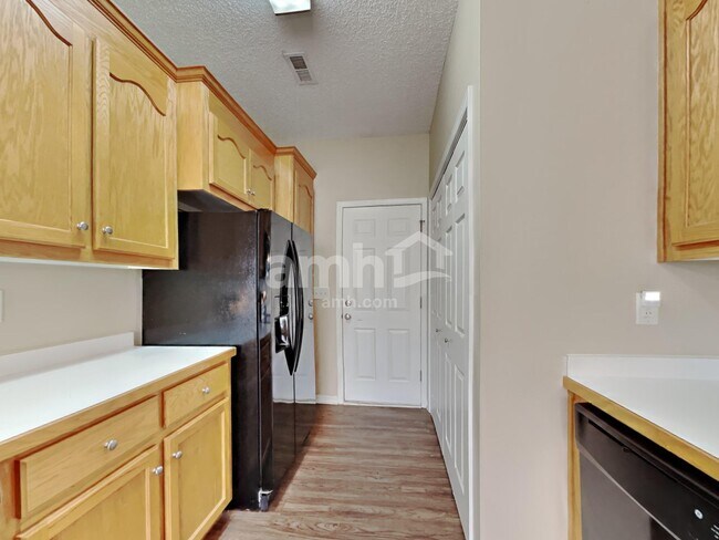 Foto del edificio - 4345 Timberwood Dr