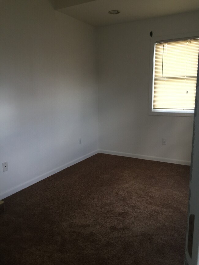 Bedroom - 3111 Sycamore St